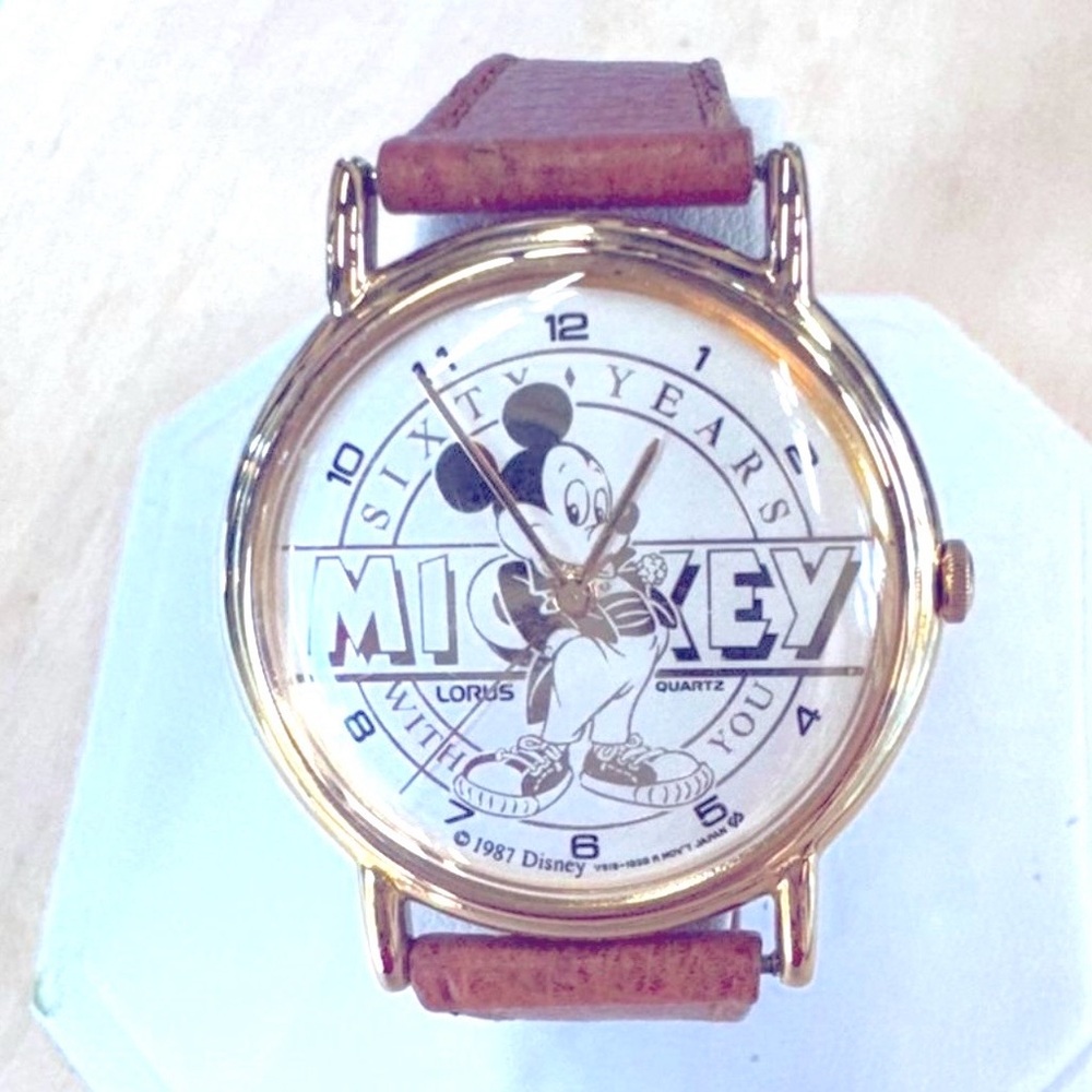 Vintage 1987 Lorus Disney Mickey Mouse 60‎ Years Watch Gold Tone Leather Working